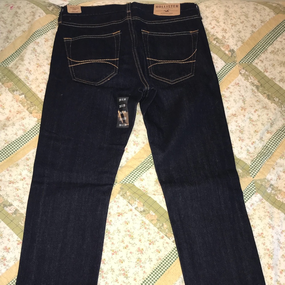 Hollister “Skinny Jeans” NWT Dark denim 28x30